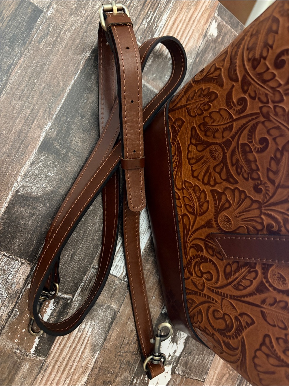 Patricia Nash Mina Tooled Leather Satchel Bucket Bag & Scarf - Picture 11 of 16